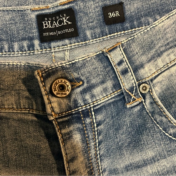 Buckle Black Fit No. 9 Bootleg Jeans Men’s 36R | Distressed Light Wash Denim - Picture 2 of 6